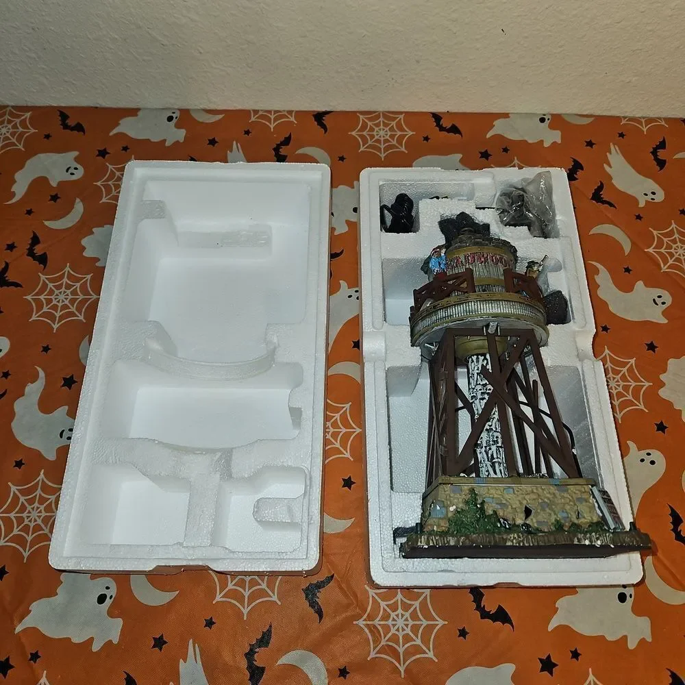 Lemax Spooky Town Haunted Water Tower
